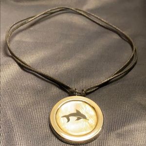 Abacore seashell necklace